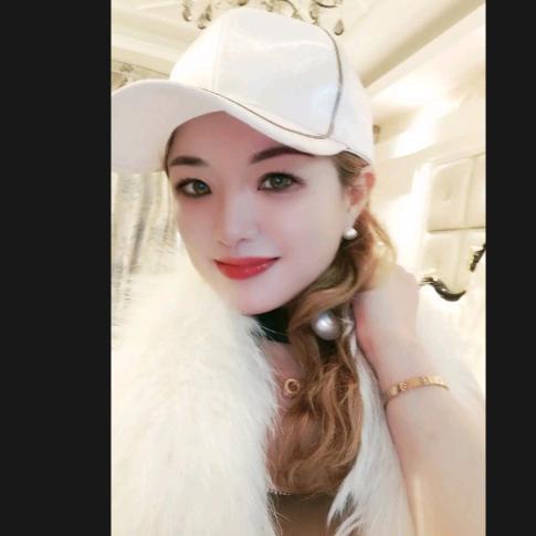 @🍃🌴玲玲ღ᭄ꦿ💋