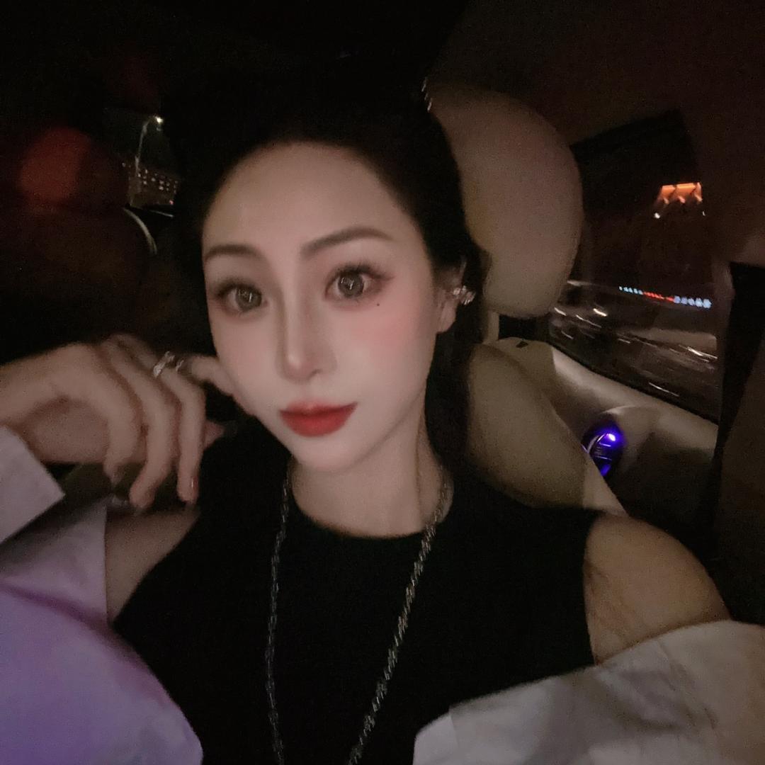 @铁头姑娘Hola_