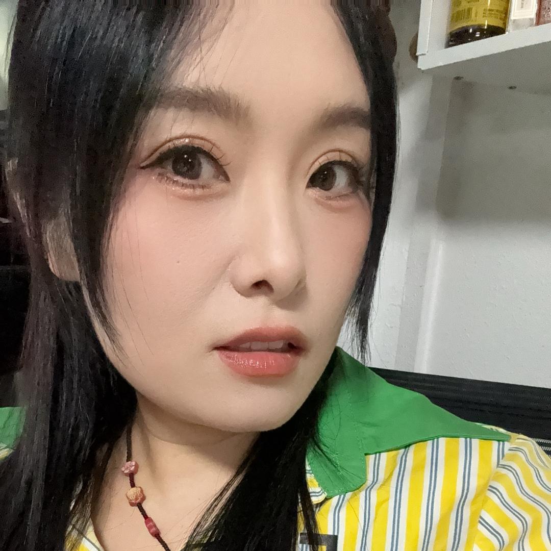 娜姐衣橱《路岗社区》