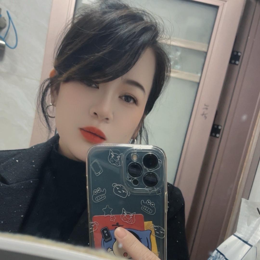 爱喝可乐的喵喵🐱