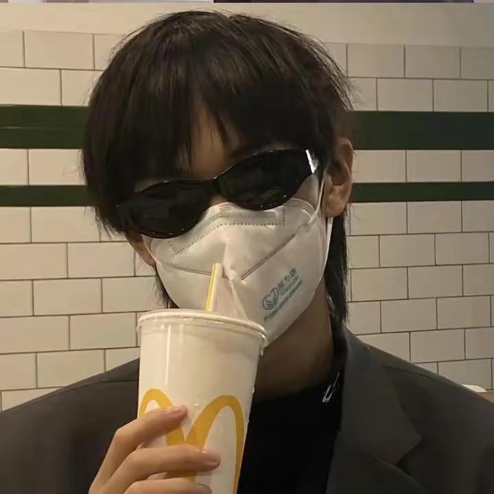 𝘿𝘼𝙄𝙇𝙔  ‣♪···