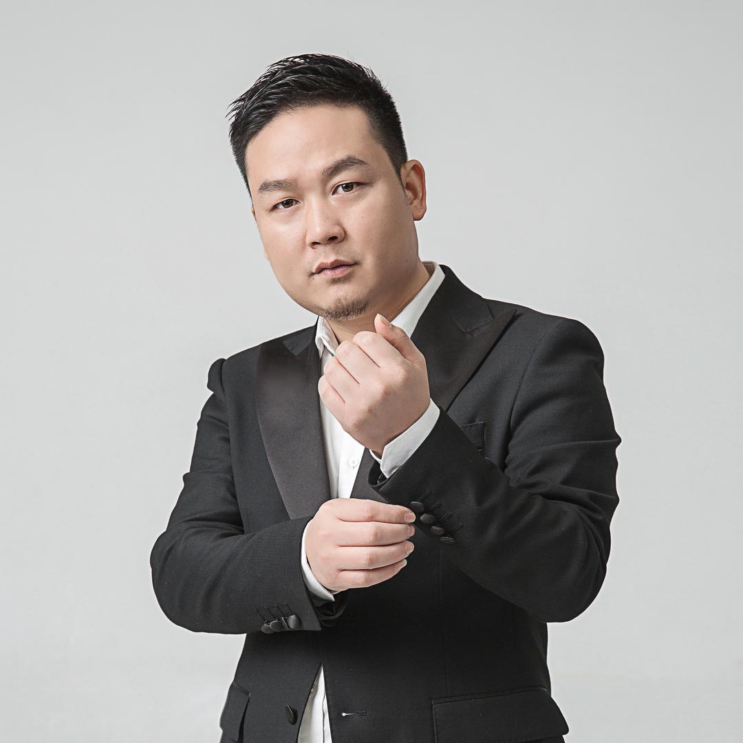 纳载智能装备创始人