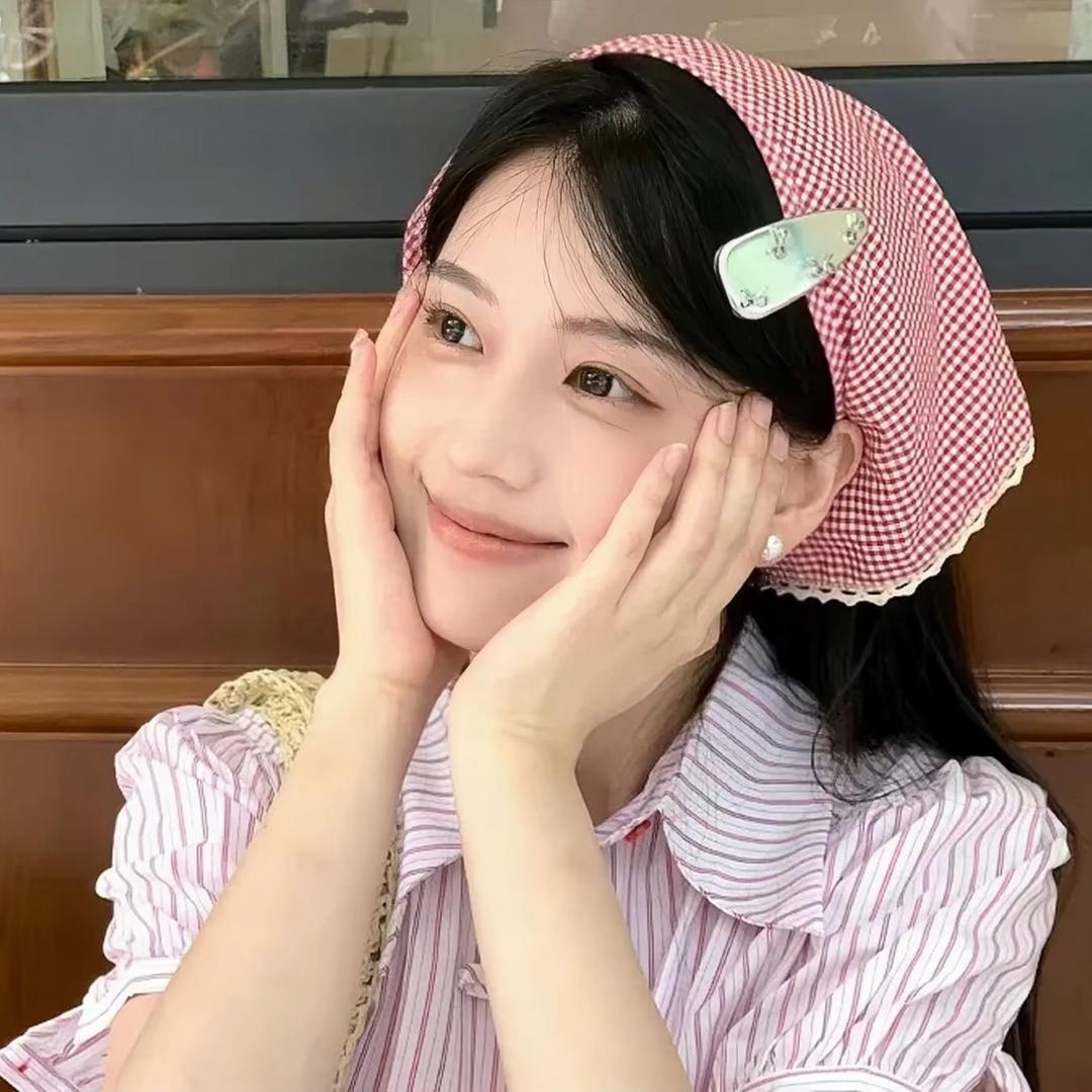 小Y.