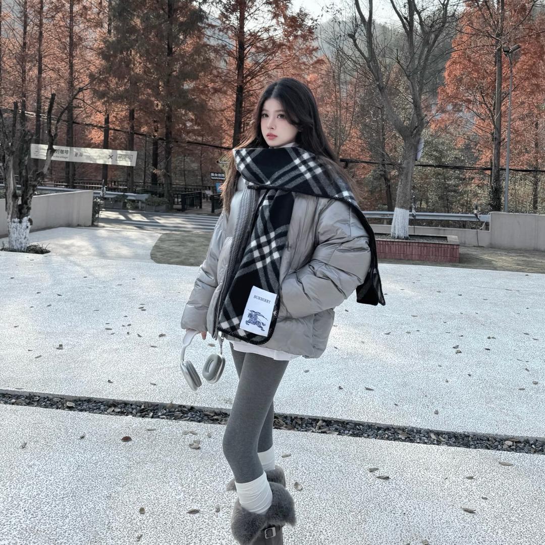 MIU小夭精选条纹袜