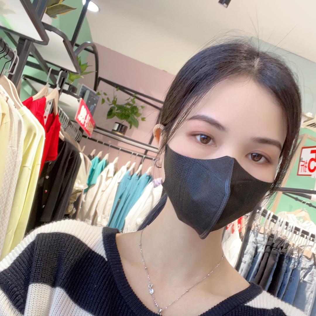 妍@@（连赞拉黑）