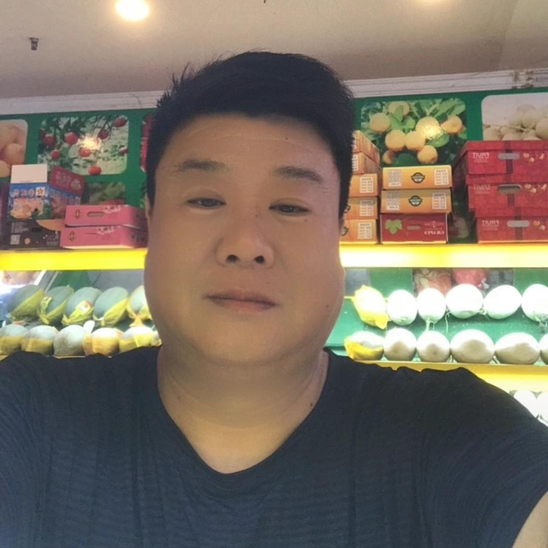 快乐一家人。