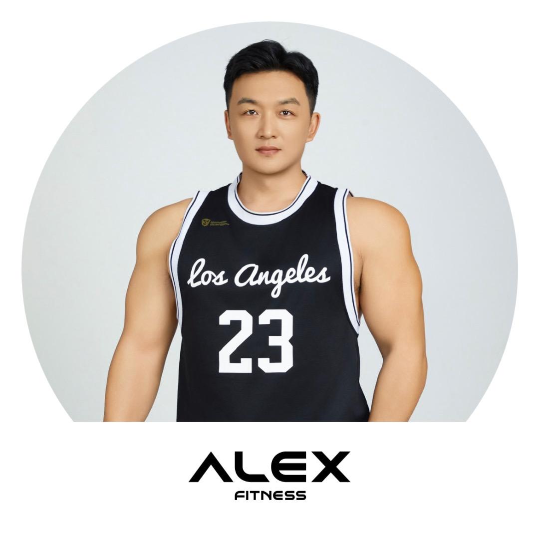 艾利克斯日月店Tony