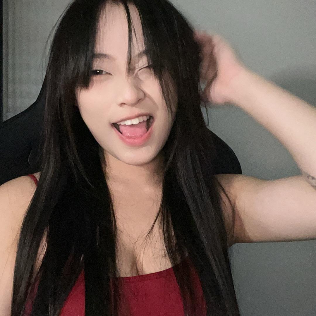 何小万（陸抖唯一帳號