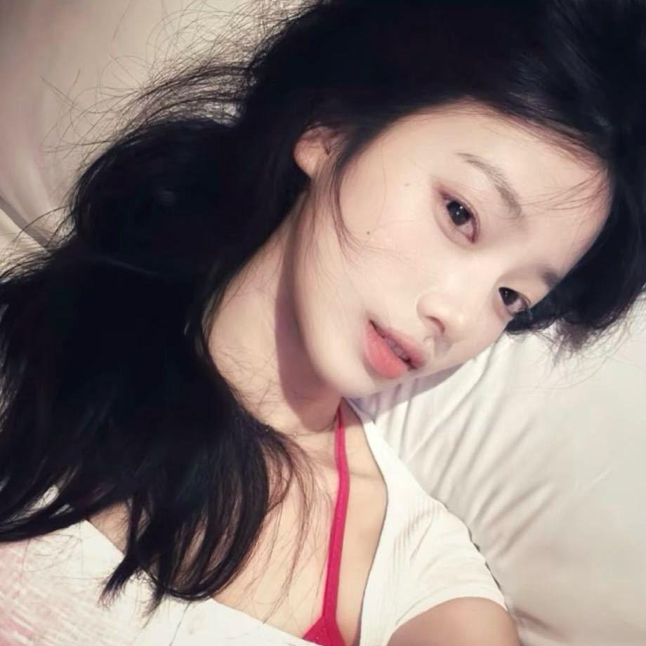 小懿.
