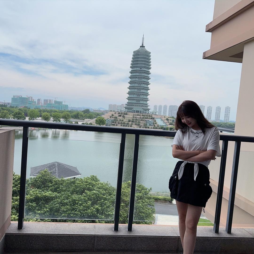 封卷卷（新作女装朱鹮广场店）