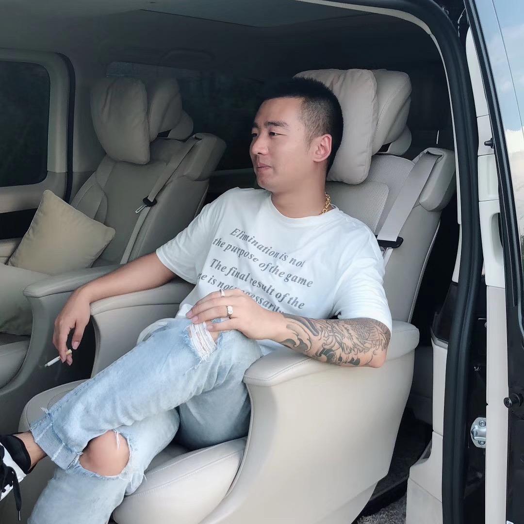 陈正。