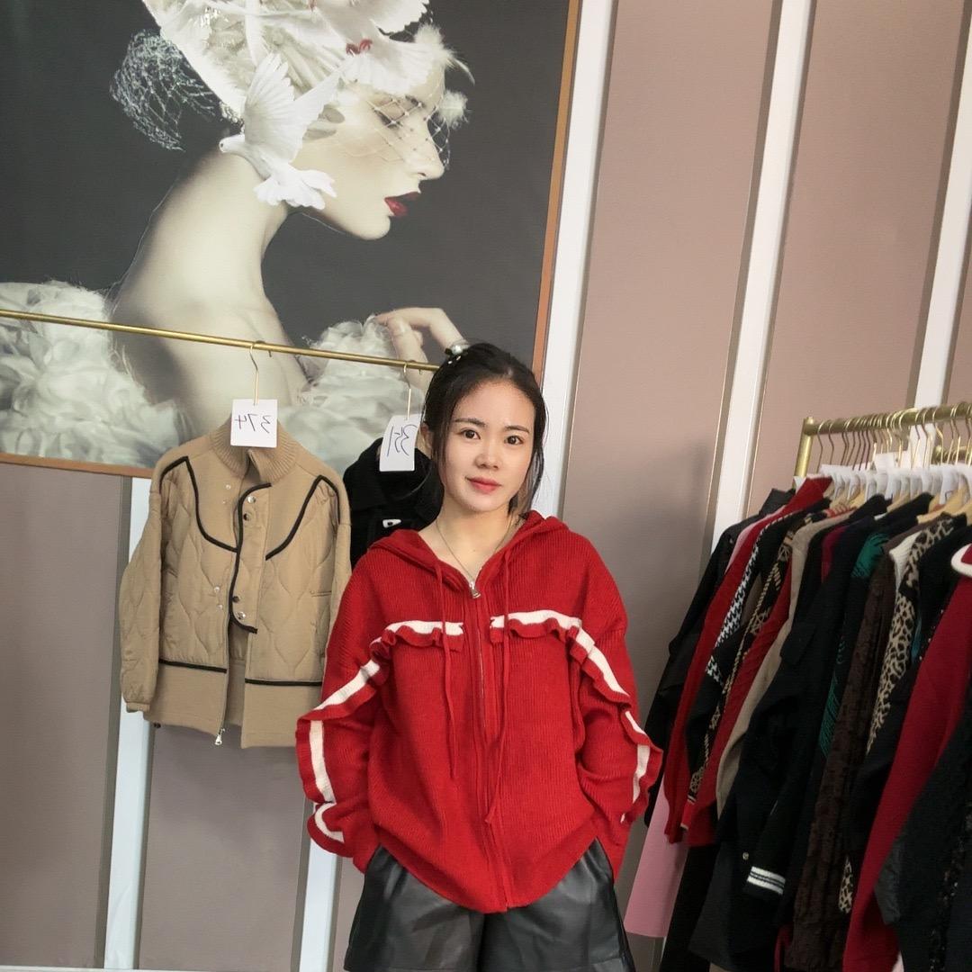 七彩衣女装