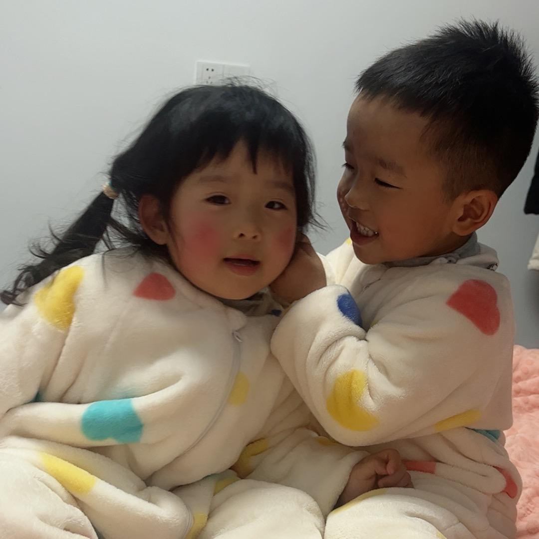 龙凤胎兄妹