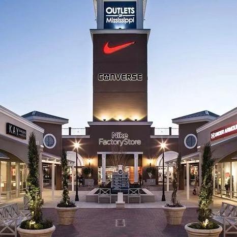 Outlets 运动折扣6号仓