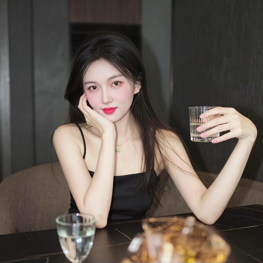 💋施施