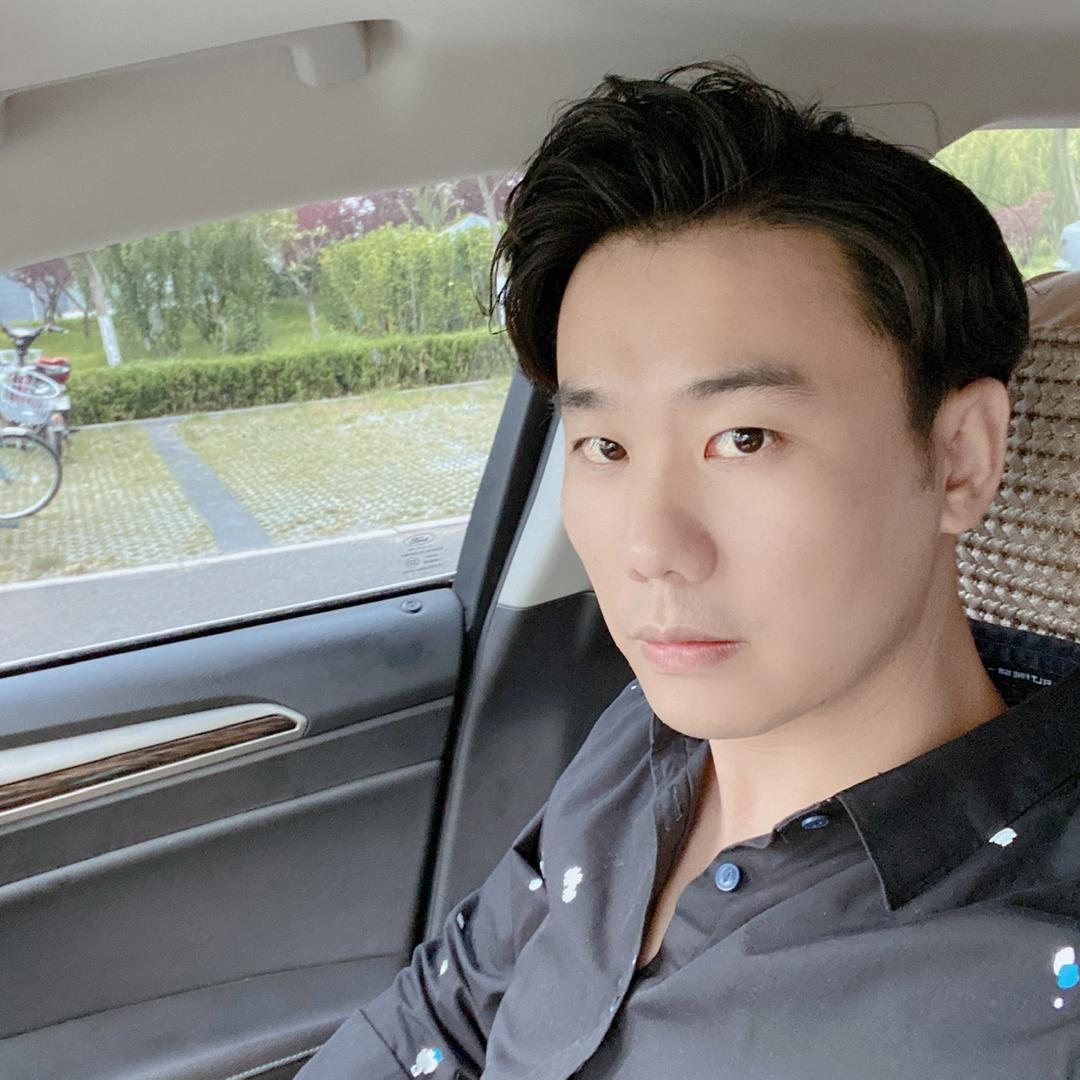 @刘健