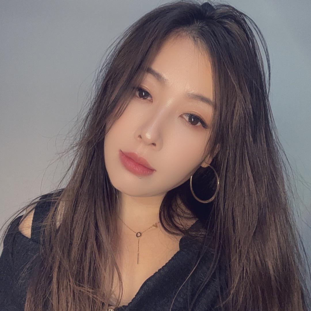 闵允儿（六六）