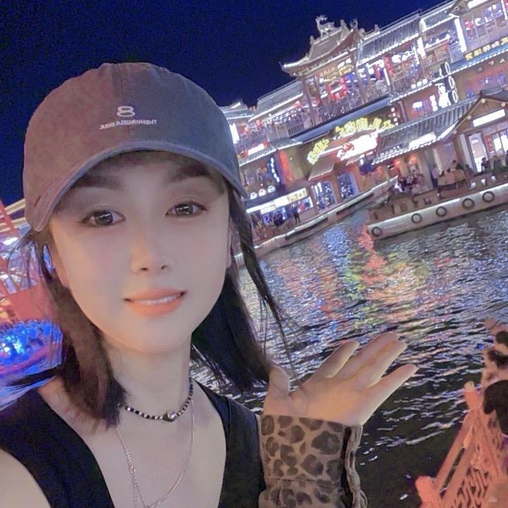 ＠多多轻奢私服，调兵山．仿古一条街。