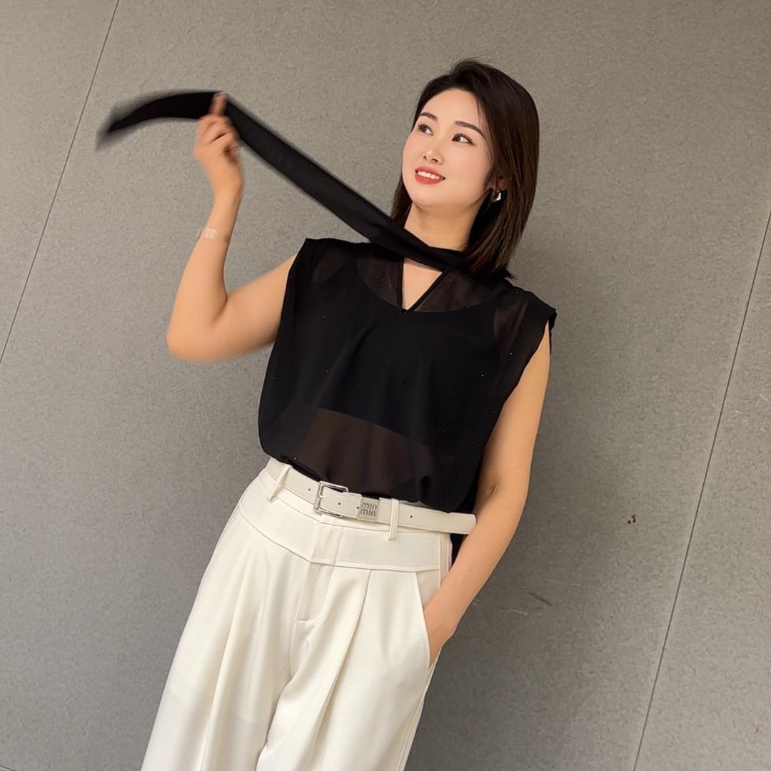 百业街名媛生活馆-吴子然