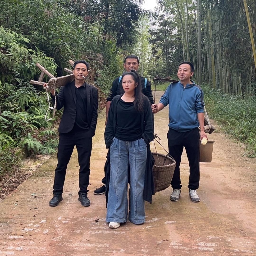 跑山妹