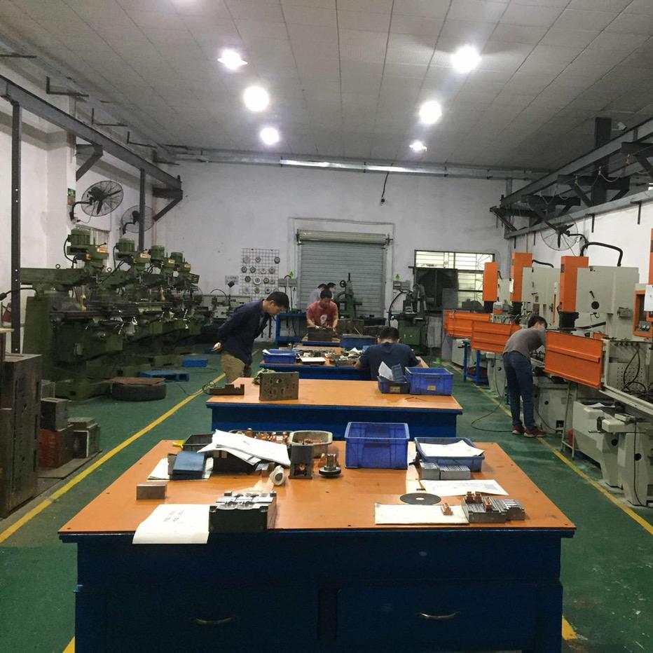 深圳市宏兴华精密塑胶模具有限公司