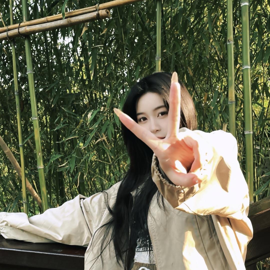 阿月   ོ
