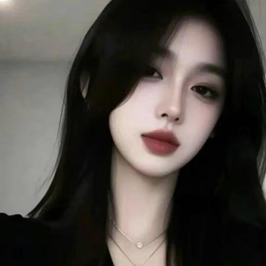 眨眼姐👀.