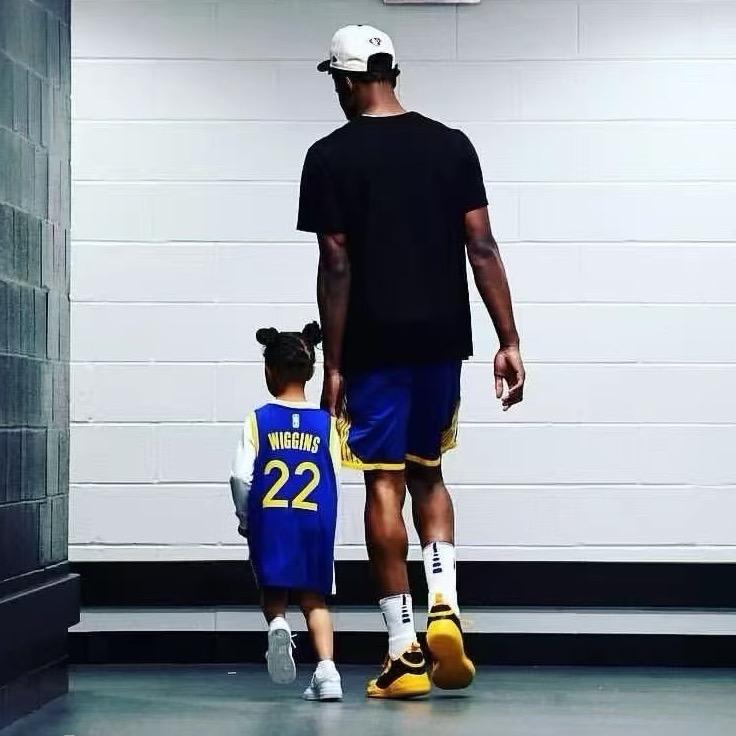 🏀22-锦缘爱笑的林