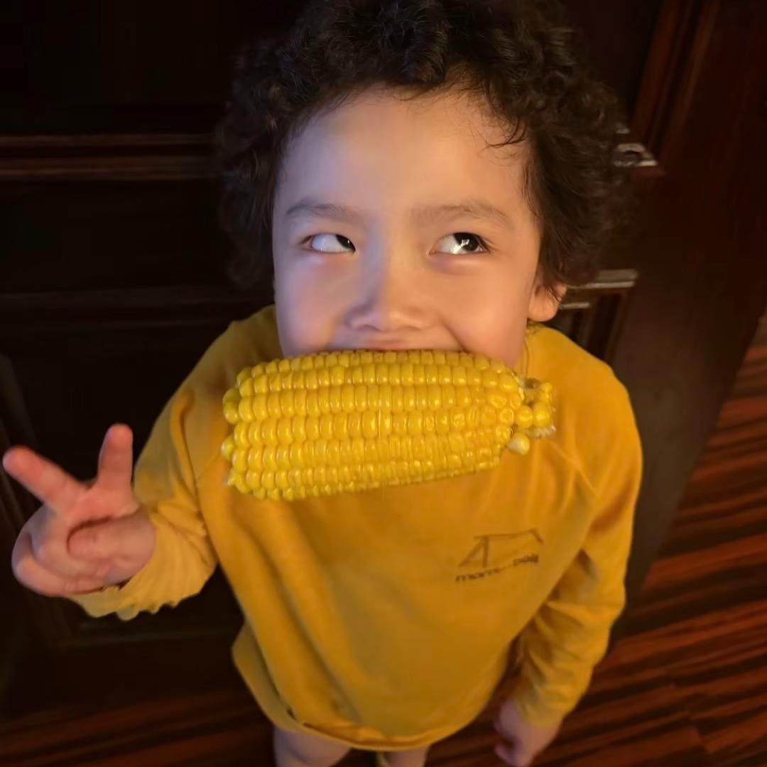 ￴￴ ￴￴ ￴ ￴￴