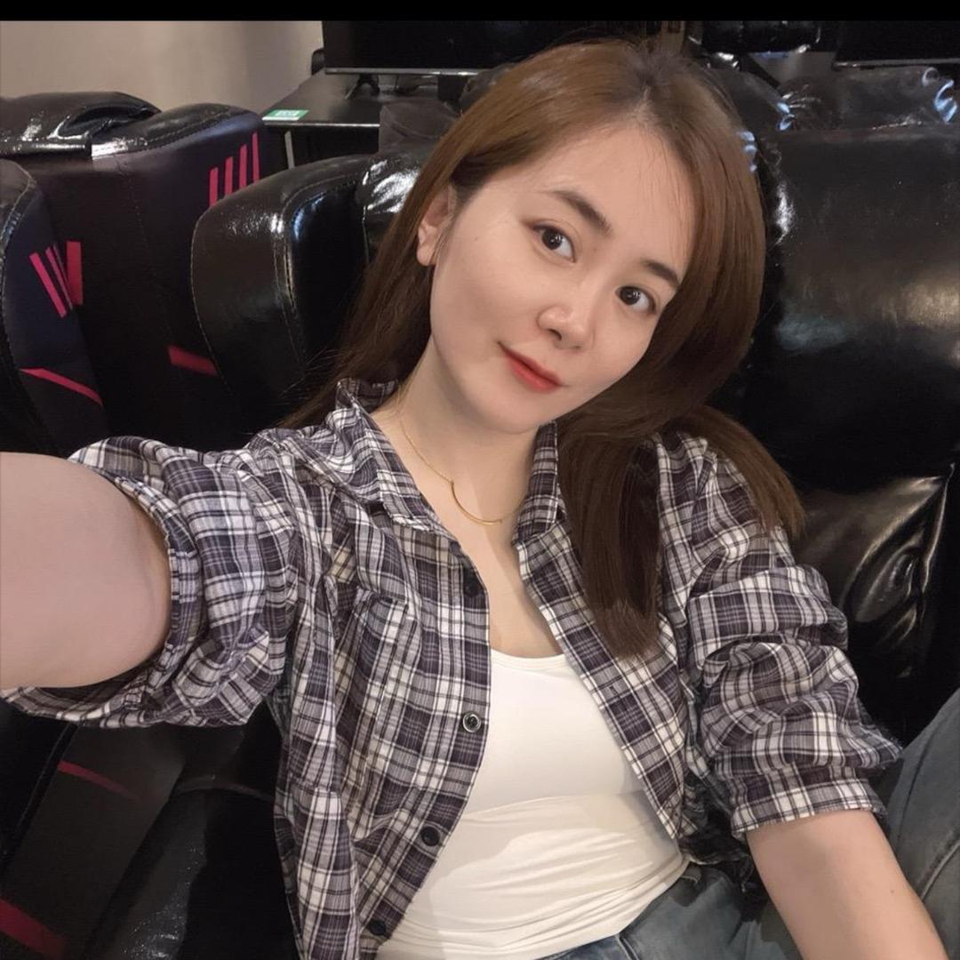 菲菲爱穿搭😜
