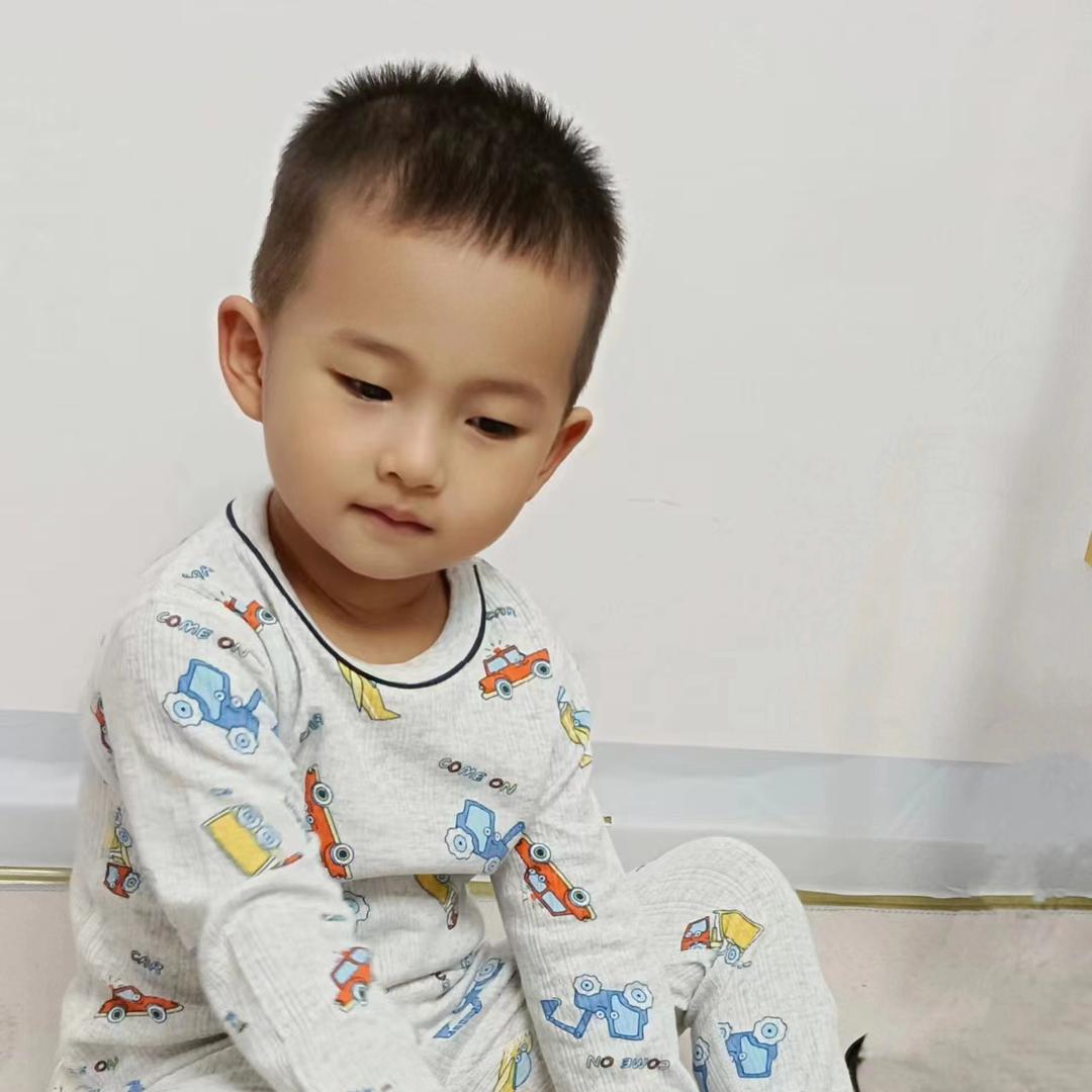 小花朵儿童服饰