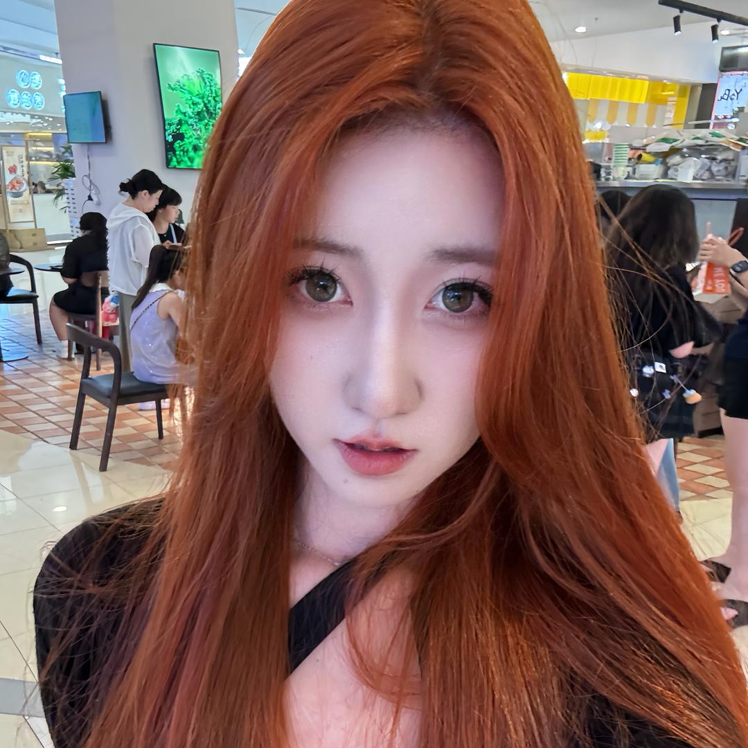 小仙女🧚‍♀️🖤