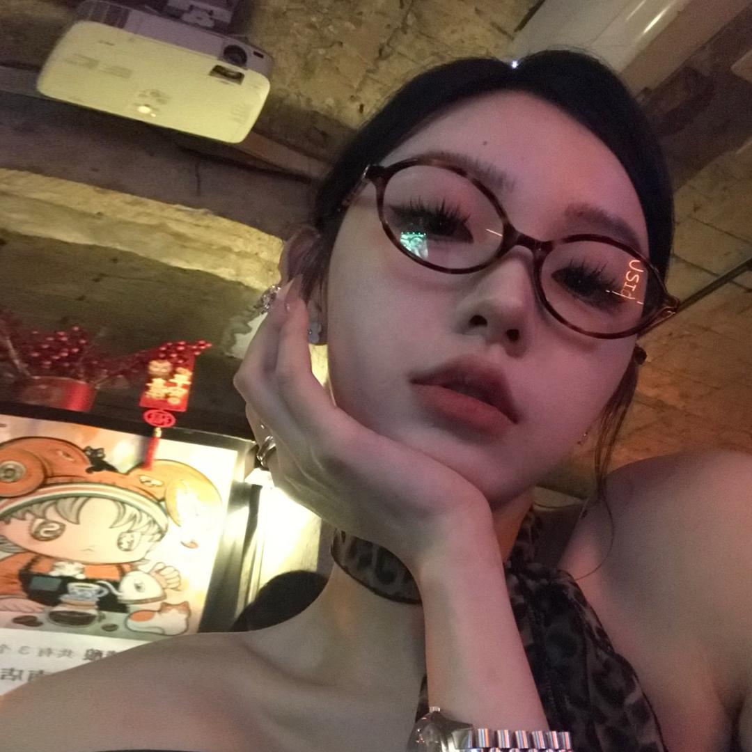 有点小乖