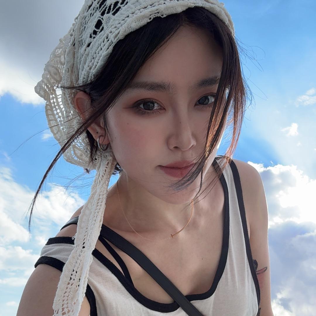 ☁️Joey·💄潘