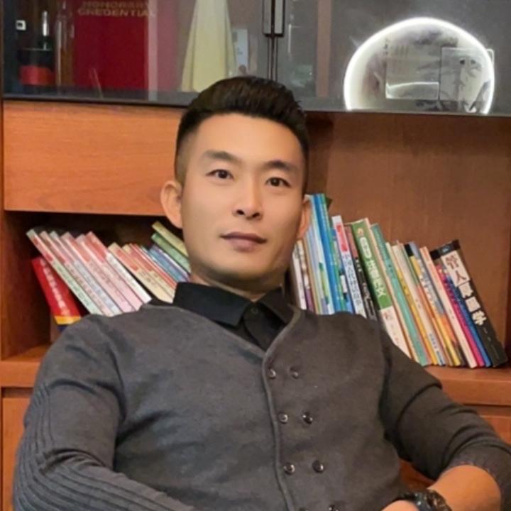 启航汽贸二老表