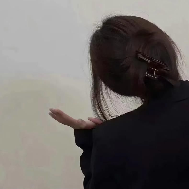 Nঞ兜里໊🌿半颗糖🍬