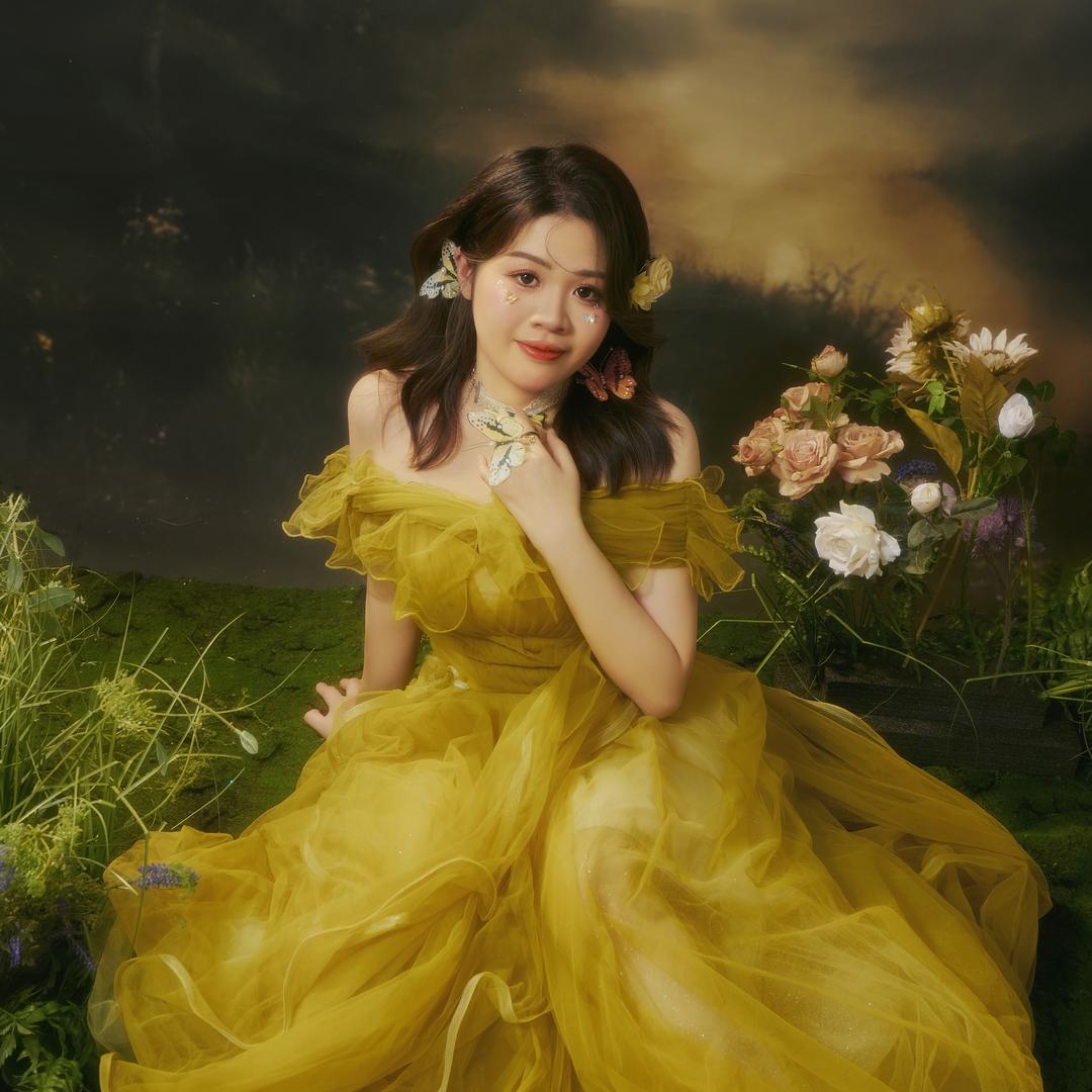 躲在芸上吐泡泡灬