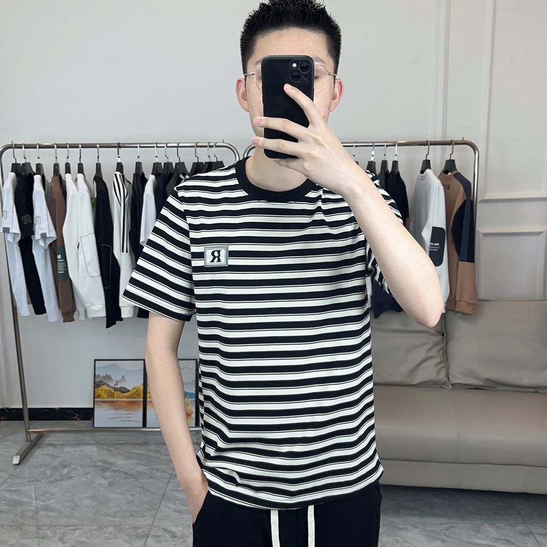 易升服装搭配