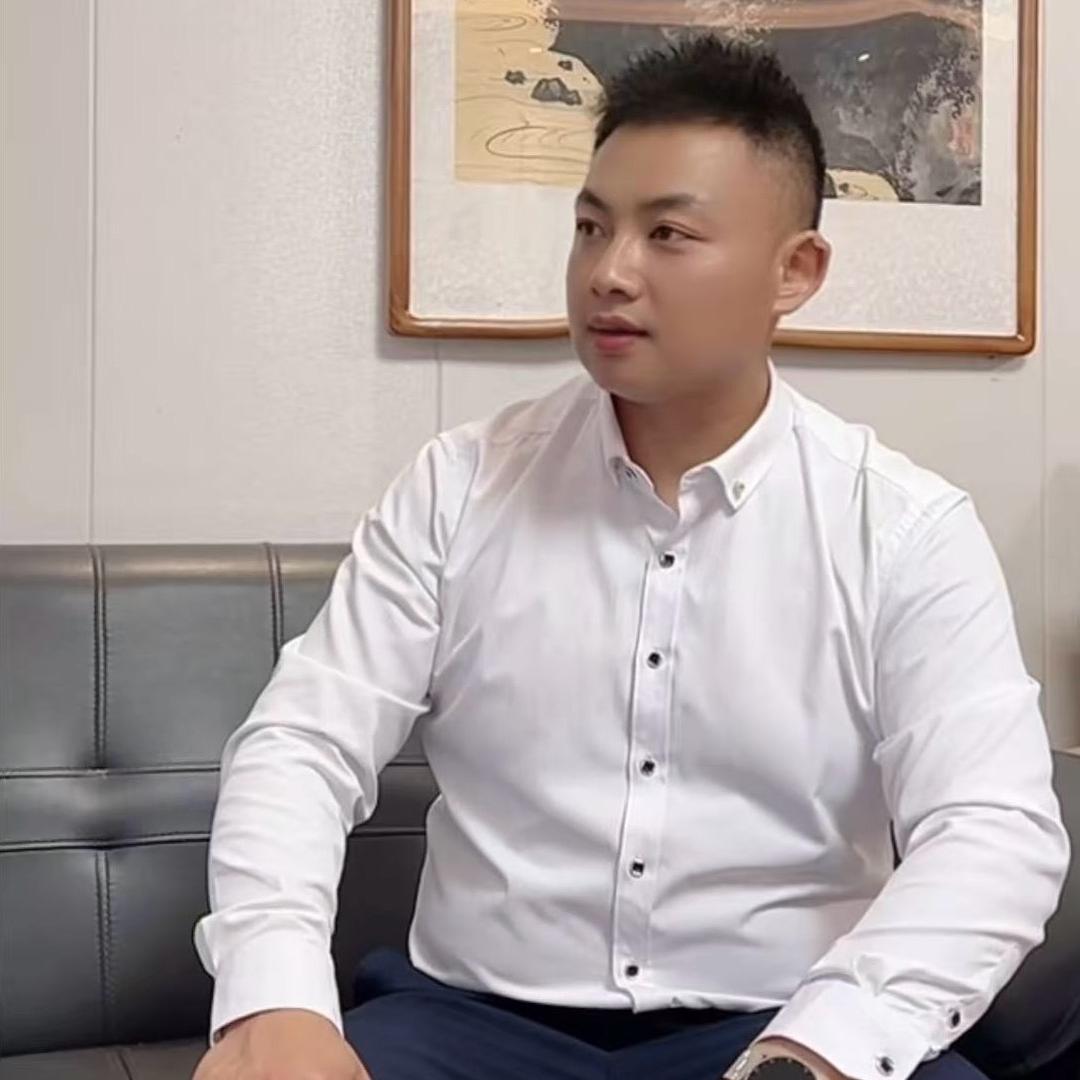 辉总（与爱同行）