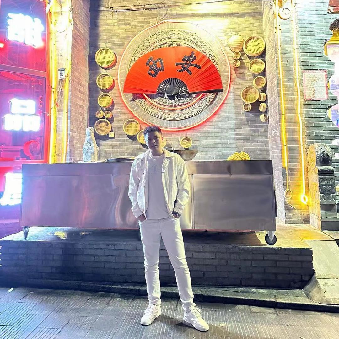 弓长月月