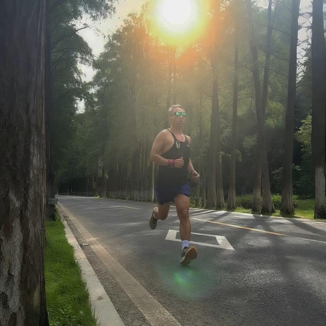 白发波叔