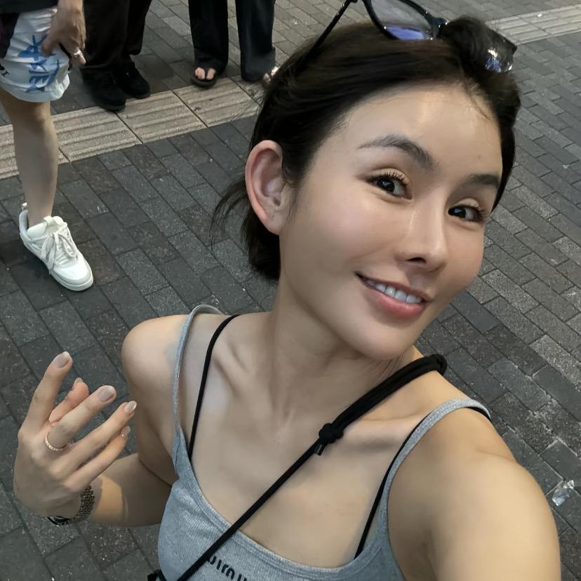 侯點點（爆款穿搭）