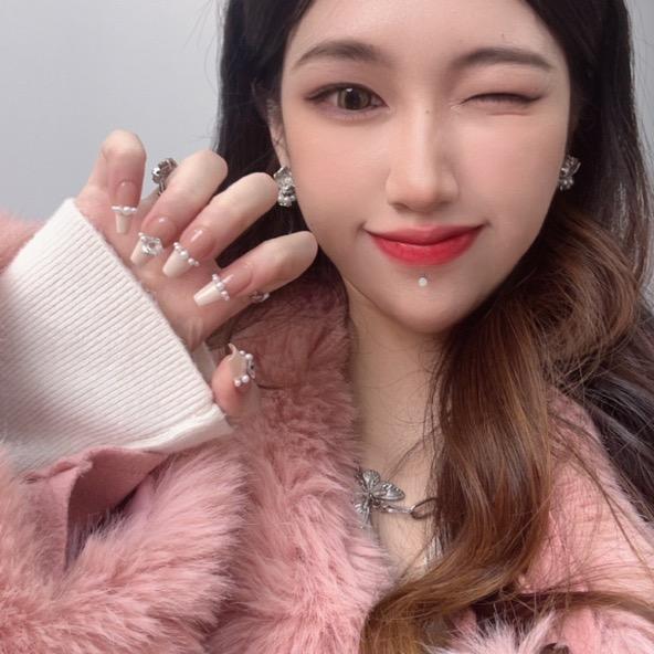 Girl💗纯手工穿戴甲宝藏屋