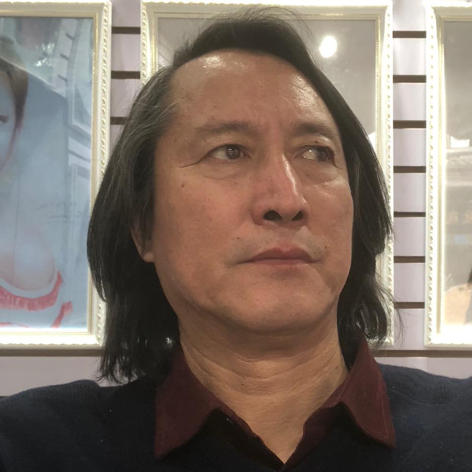 现场肖像画