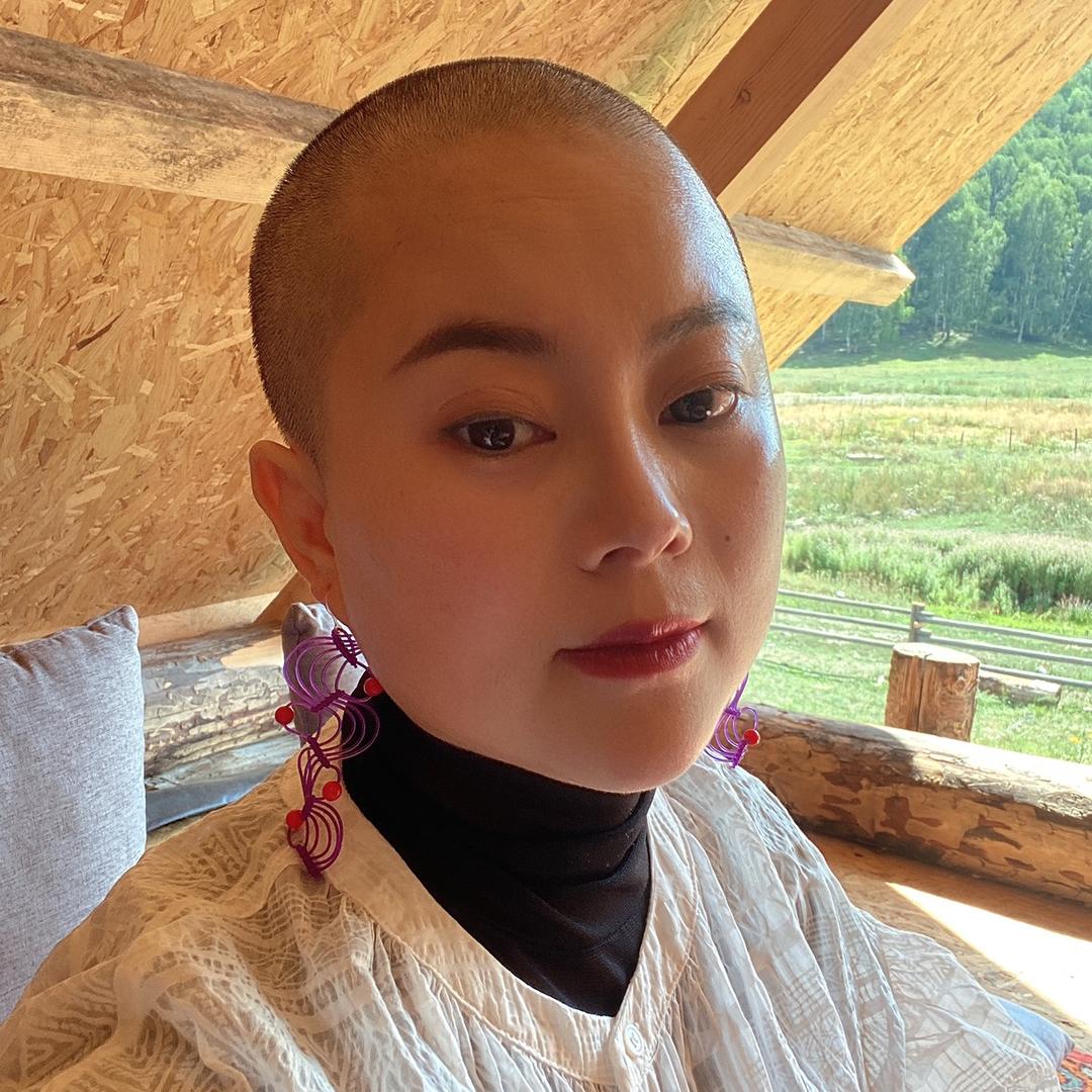 娇俏小妮姑