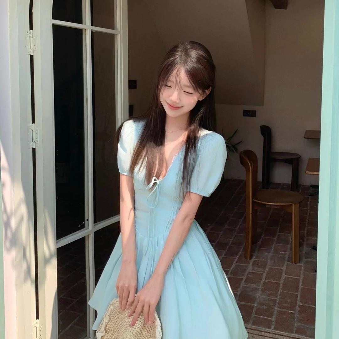 我睡觉的时候闭着眼睛