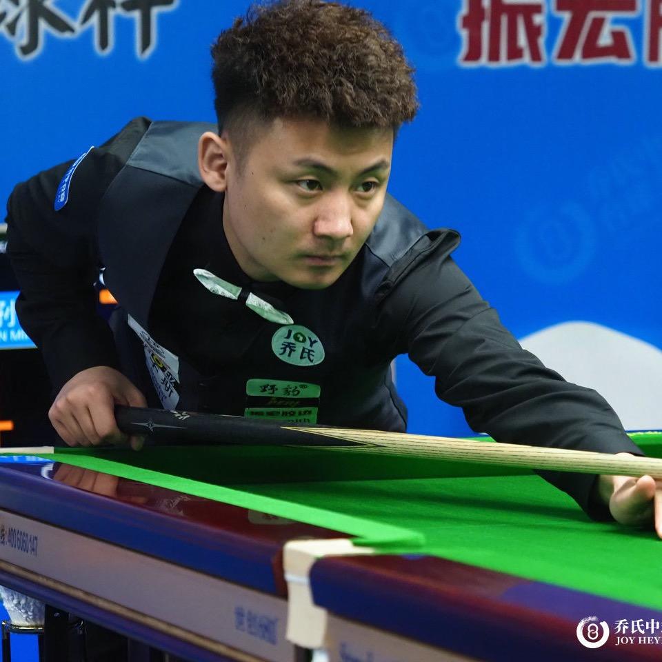 海拉尔品绅台球俱乐部