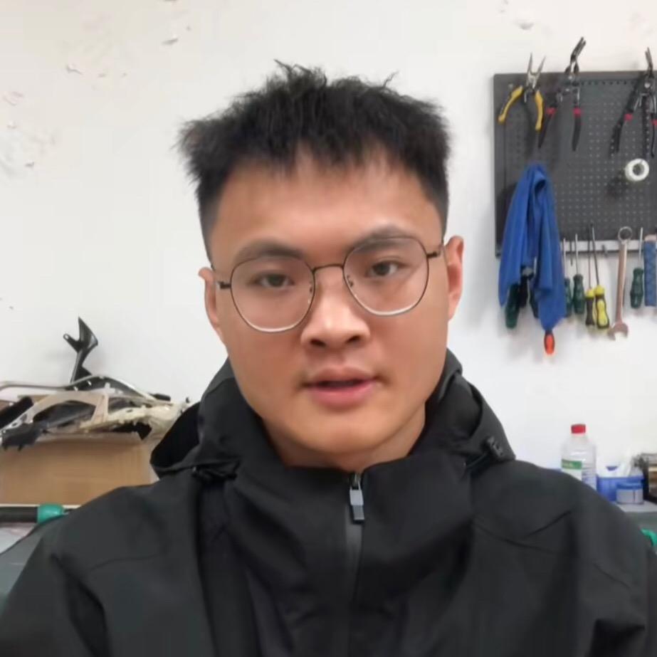 🇨🇳何闯闯！💫