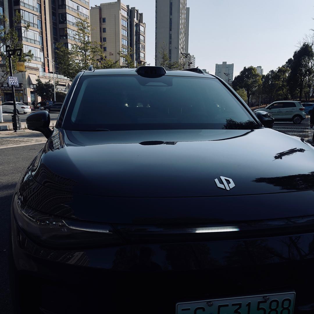在昭通卖零跑的小虎