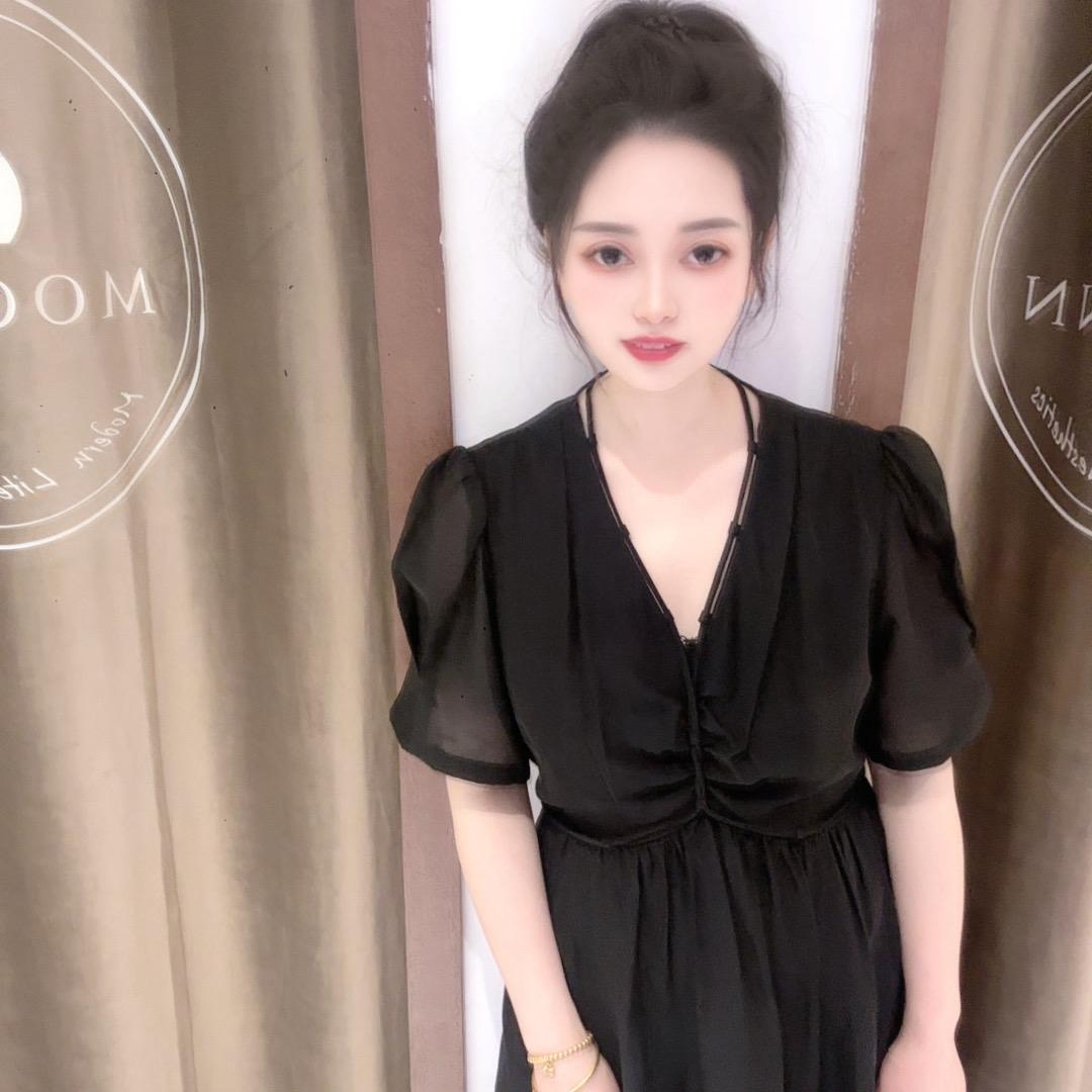 茉零设计师品牌莉莉
